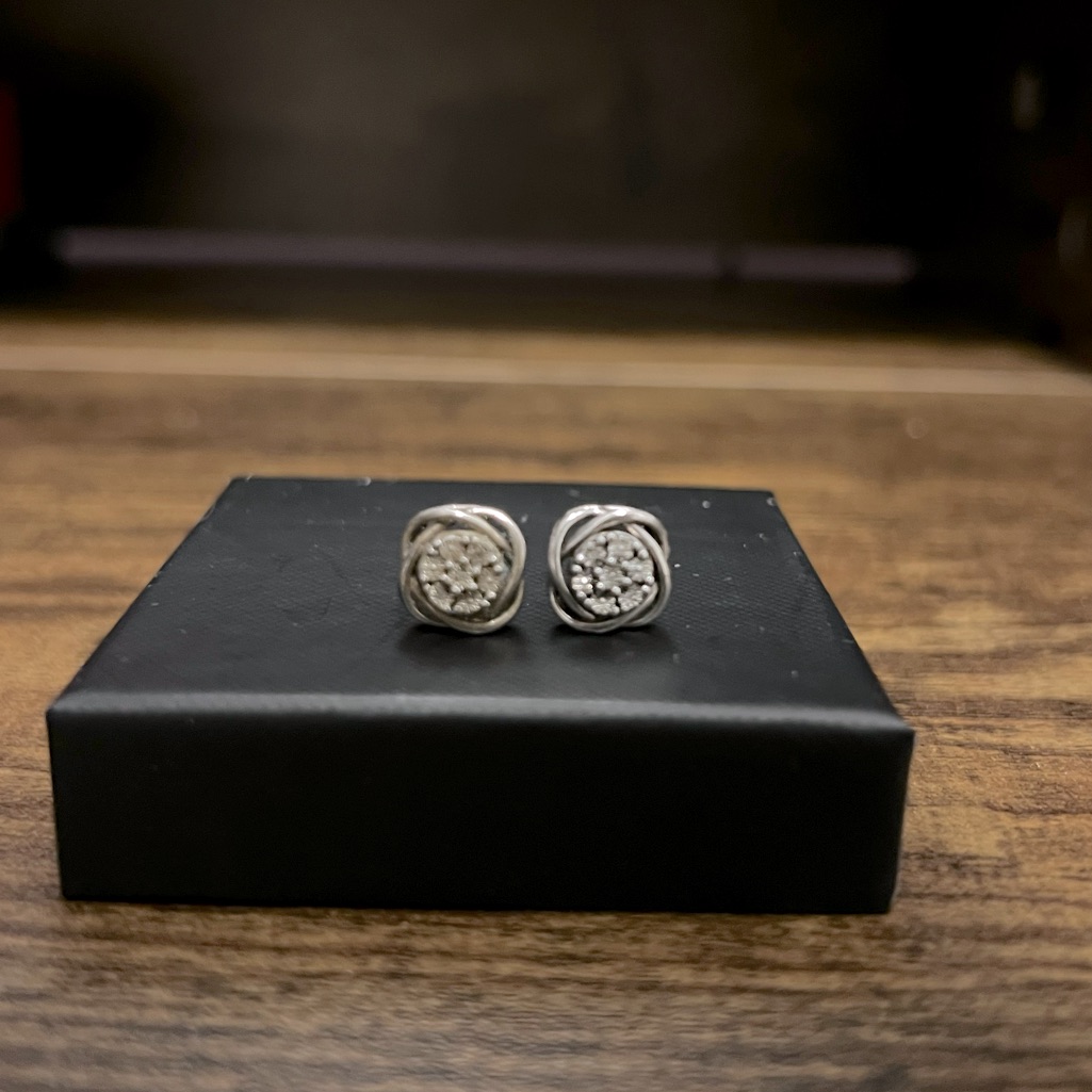 Zales Earrings 70$